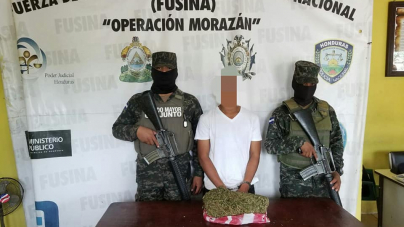 Fuerzas Armadas detiene a ciudadano por posesión y tráfico de supuesta droga en Tocoa, Colón