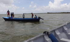 Personal de la Base Naval de Caratasca rescata 7 personas en la Mosquitia Hondureña