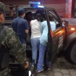 Soldados de la PMOP atienden de emergencia un parto en San Pedro Sula